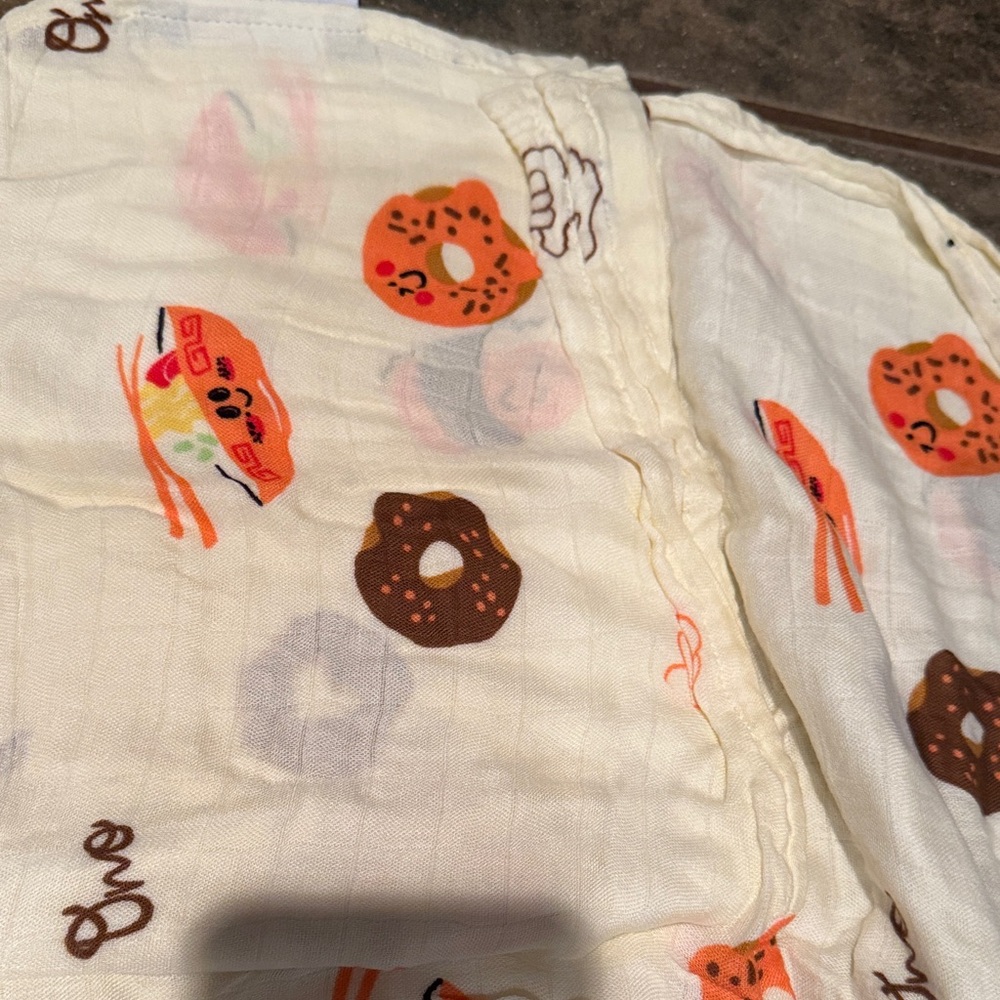 Coco Moon x Zippy’s collab swaddle - Cream and Orange - Picture 5 of 5